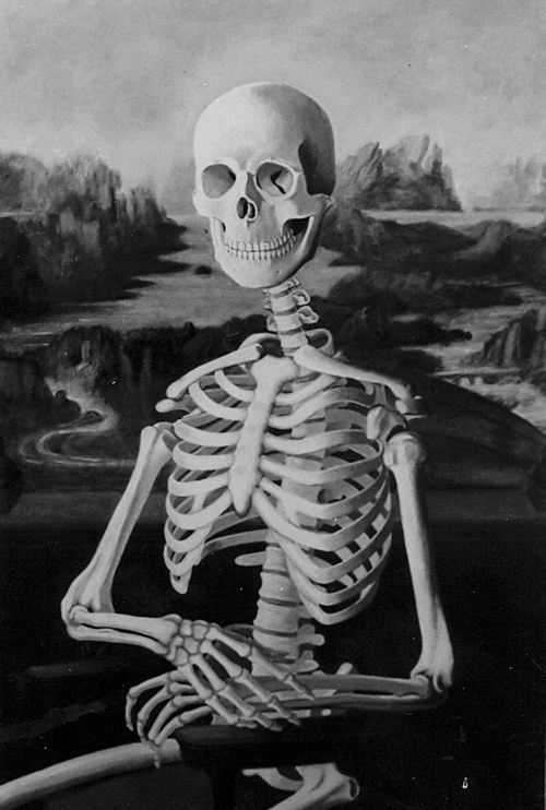 0322 Jules Kmetzko - Mona Lisa as a skeleton BW